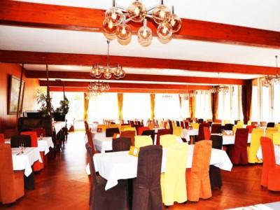 Hotel Loewen Лунгерн Екстериор снимка