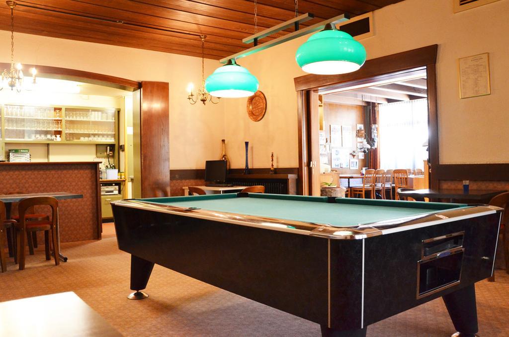 Hotel Loewen Лунгерн Екстериор снимка